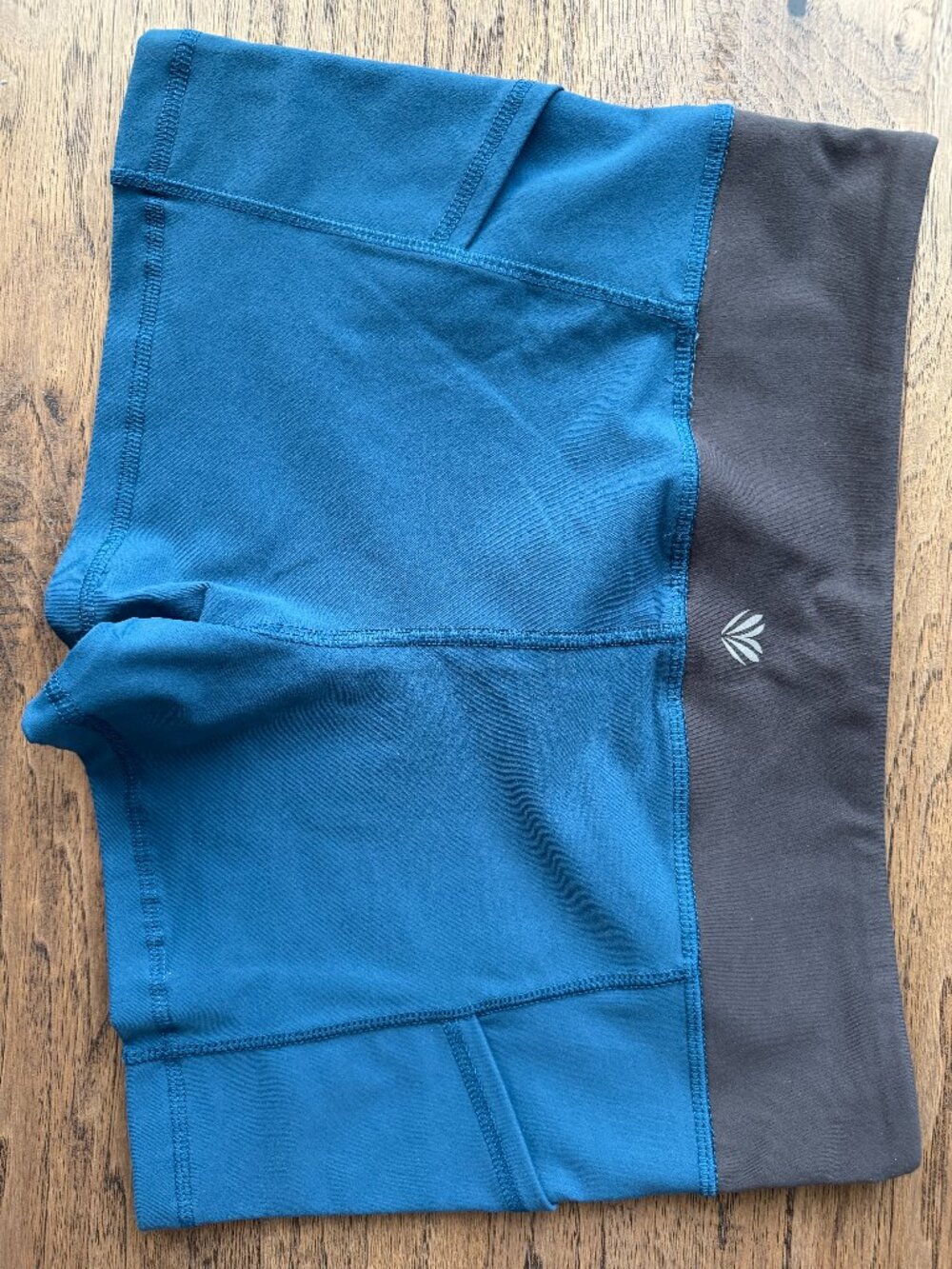 Forever 21 shorts (size large) NWOT